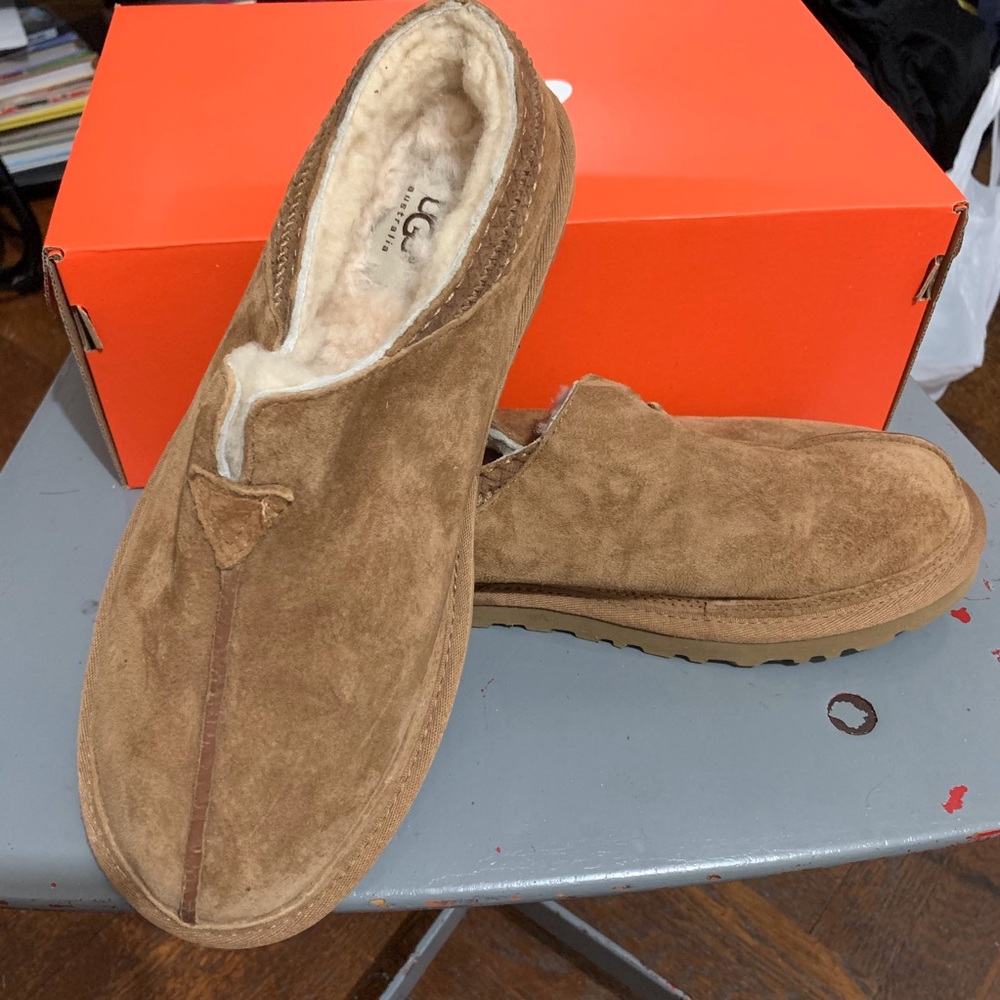 UGG Men’s Neuman Slipper Wool